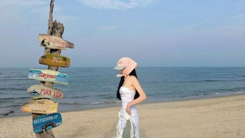 Bãi biển đẹp Quảng Bình làm say lòng du khách