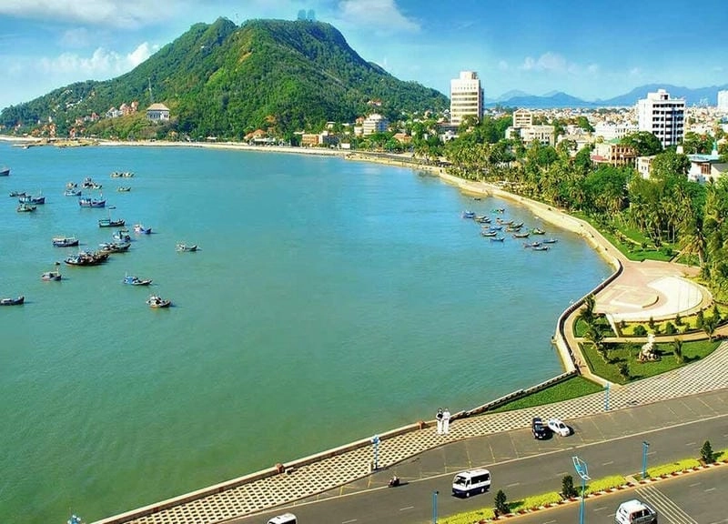 Bãi Trước Vũng Tàu lung linh trong ánh hoàng hôn