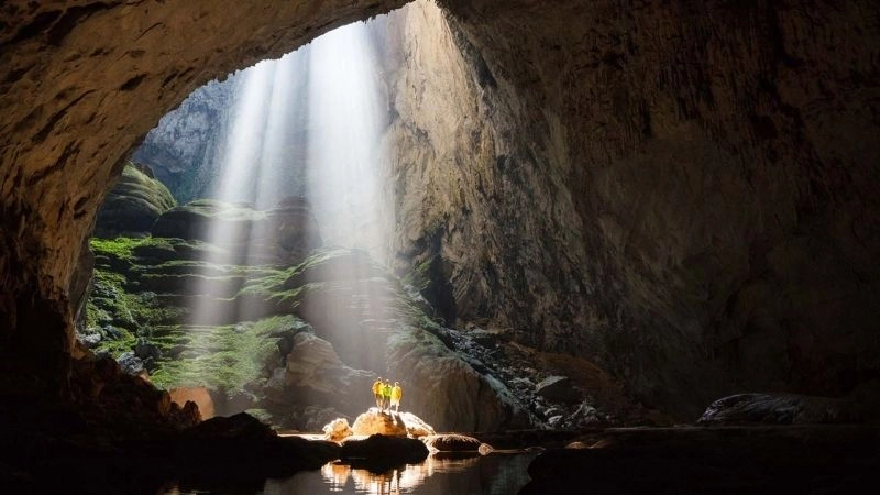 Bên trong Hang Sơn Đoòng rộng lớn huyền ảo