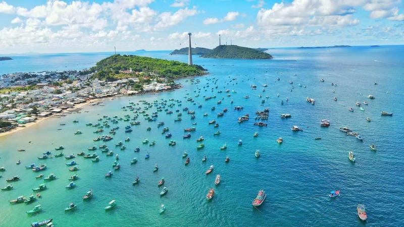 Biển Kiên Giang hấp dẫn với nhiều hoạt động thể thao