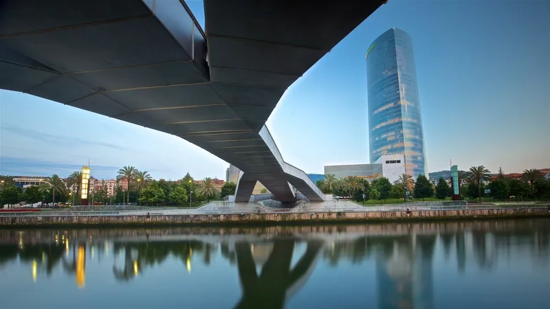 Bilbao là thành phố của kiến trúc độc đáo