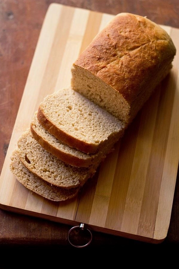 Cách làm bánh mì đen nguyên cám thơm ngon hỗ trợ giảm cân hiệu quả