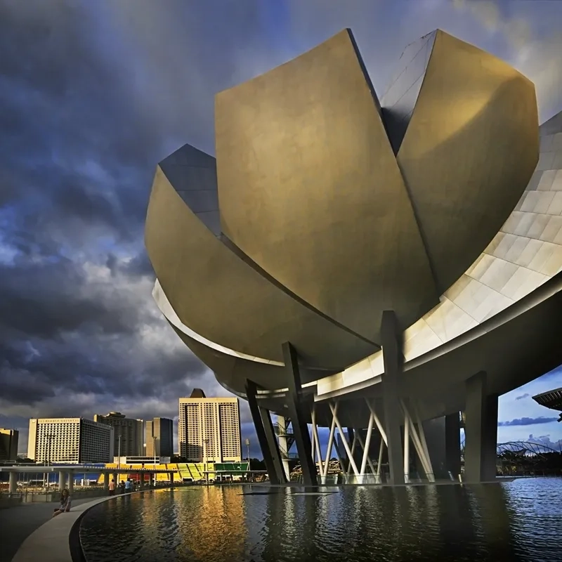 Cận cảnh vẻ đẹp ấn tượng của ArtScience Museum