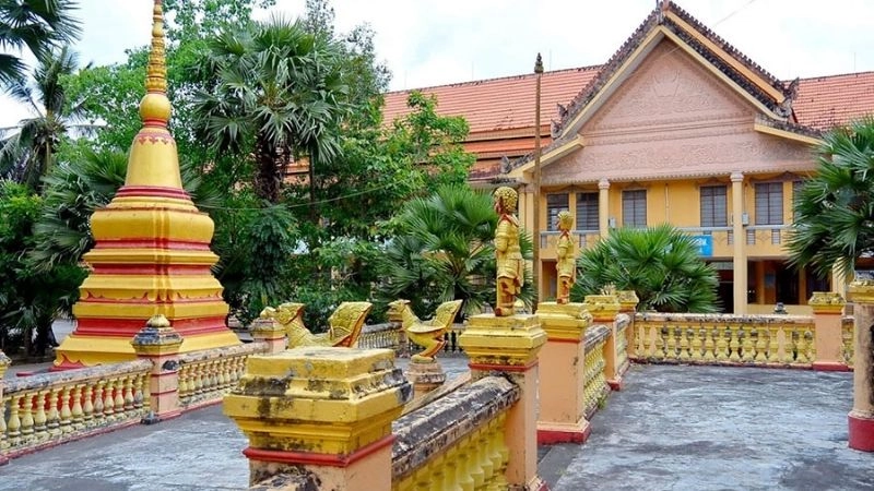 Cảnh quan Chùa Khléang Sóc Trăng xanh mát thanh bình
