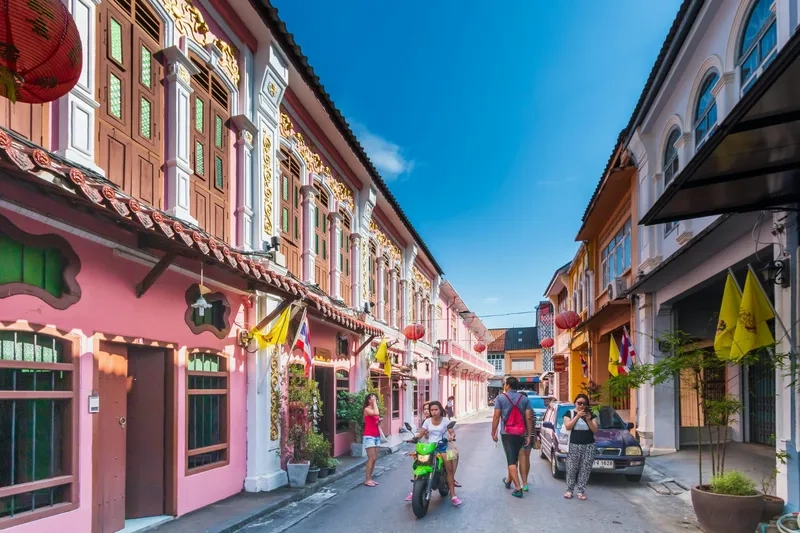 Check-in cực nghệ tại nhà màu pastel Phuket hút mắt
