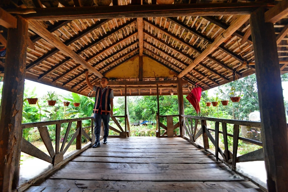 Check in sân trước nhà sàn Ba Na Đà Lạt cực chill và đẹp