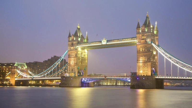 Chiêm ngưỡng Ánh sáng Cầu Tháp London Bridge rực rỡ đêm