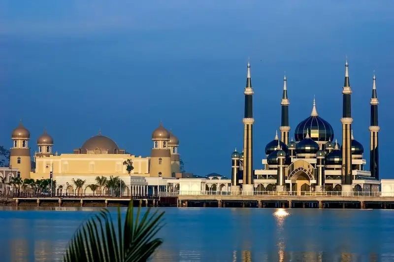 Chiêm ngưỡng Quang cảnh ban đêm Grand Mosque lung linh