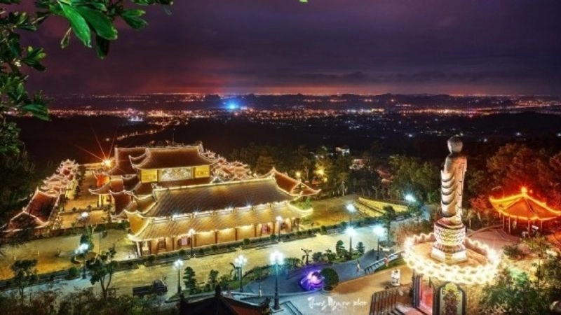 Chùa Ba Vàng là điểm đến tâm linh không thể bỏ lỡ