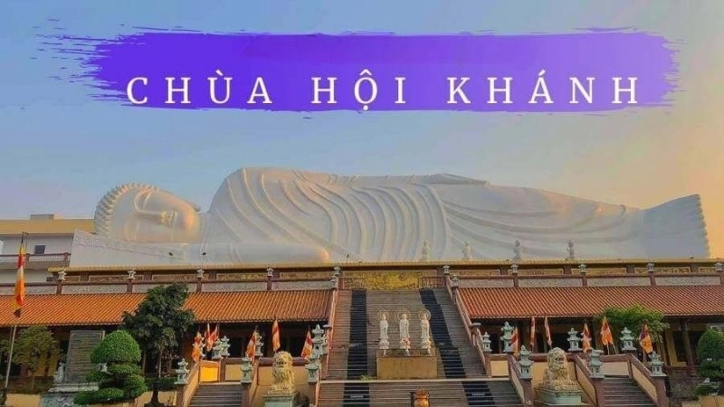 Chùa Hội Khánh nằm ngay trung tâm thành phố Thủ Dầu Một, tỉnh Bình Dương, là ngôi chùa cổ Bình Dương nổi tiếng linh thiêng