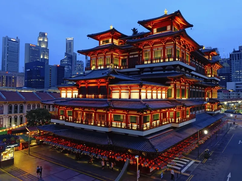 Con phố sầm uất nhất ở Chinatown về đêm
