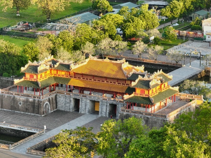 Cổng Ngọ Môn tại Đại Nội Huế trong ánh hoàng hôn