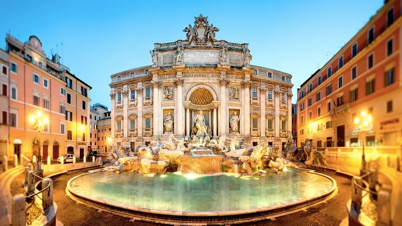 Đài phun nước Trevi thu hút du khách mỗi ngày