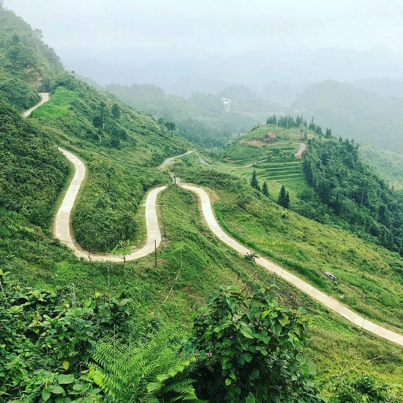 Đèo Mã Pí Lèng Hà Giang hùng vĩ giữa núi non