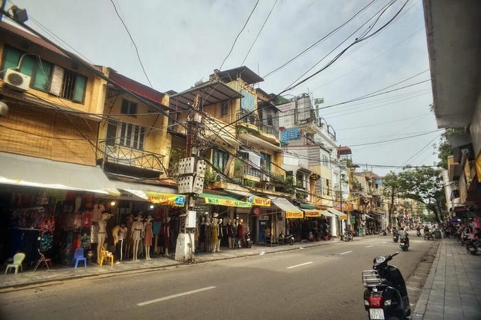 Đón bình minh phố cổ Hà Nội với vẻ đẹp thanh bình và cổ kính