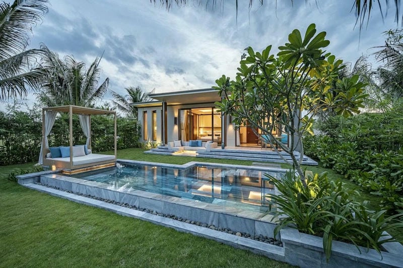 Đón bình minh villa Lý Sơn rực rỡ từ giường ngủ