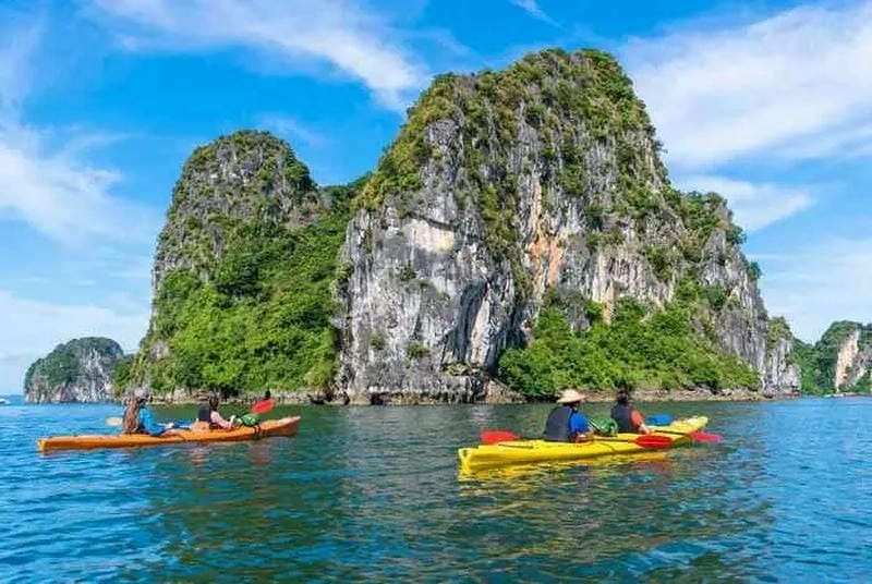 Đừng bỏ lỡ các hoạt động phải thử ở Hạ Long mùa hè đầy hấp dẫn