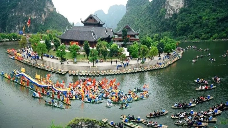 Ghé thăm cố đô Hoa Lư giữa lòng Ninh Bình