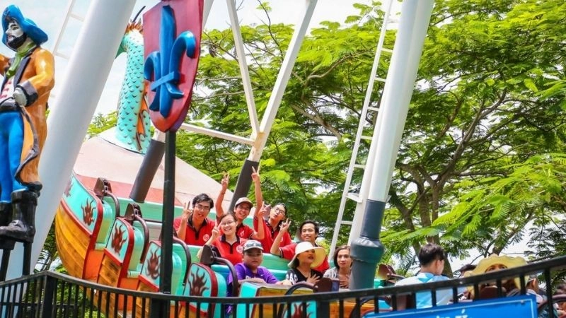Giải trí Hồ Mây Park đầy ắp tiếng cười
