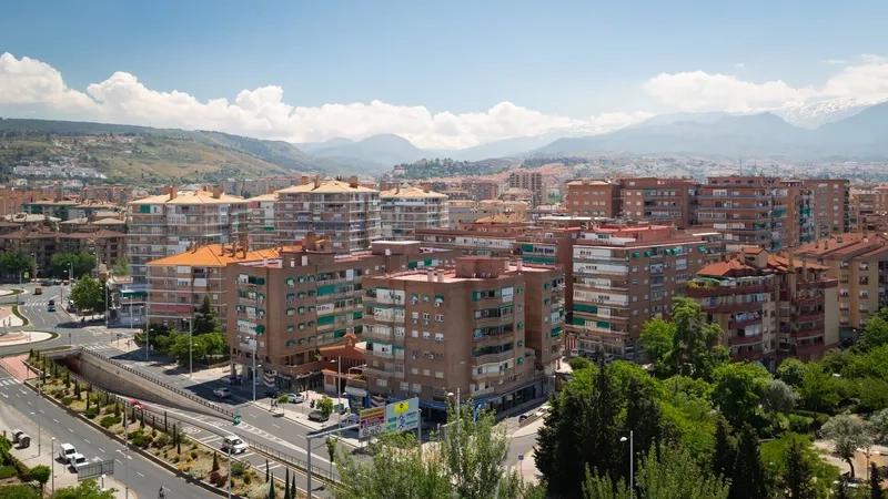 Granada hiện lên với nét đẹp kiêu sa