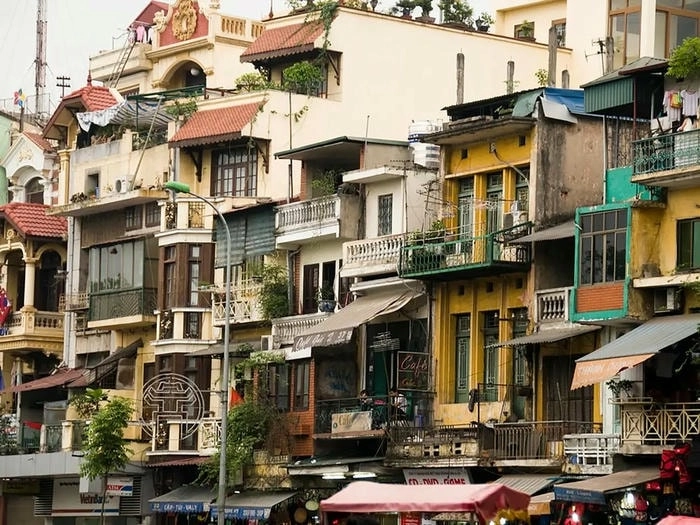 Hòa mình vào ảnh nhà phố cổ Hà Nội đậm chất hoài niệm