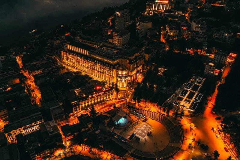 Huyền ảo lung linh Sapa về đêm