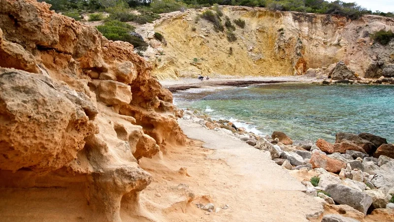 Ibiza là thiên đường của biển và nắng vàng