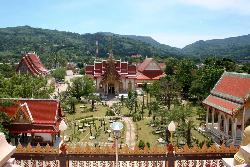 Khám phá kiến trúc độc đáo tại chùa Wat Chalong