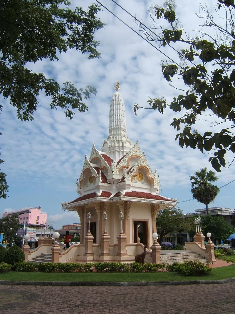 Khám phá làng chài truyền thống tại Chumphon