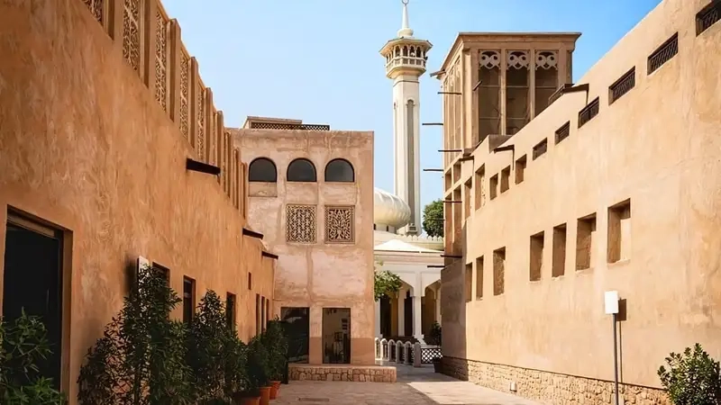 Khám phá lịch sử tại Pháo đài Al Fahidi