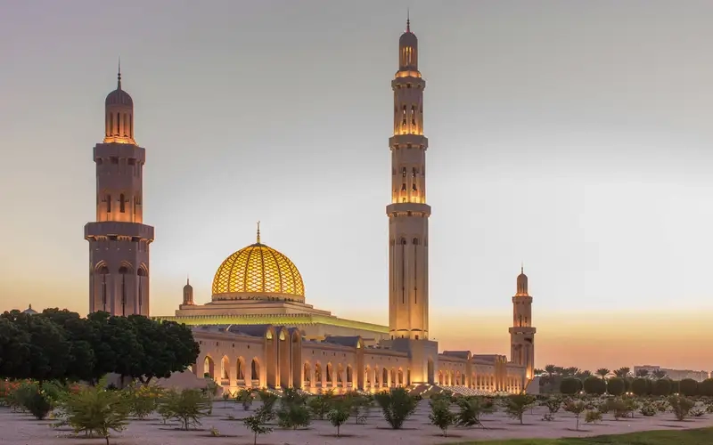 Khám phá Nhà thờ Hồi giáo Grand Mosque trang nghiêm