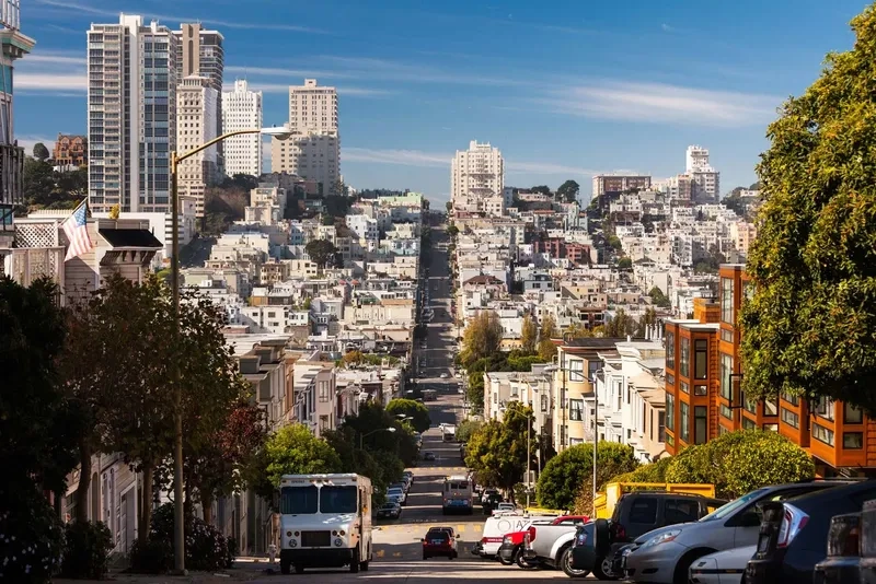 Khám phá những con phố dốc đặc trưng của San Francisco