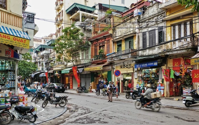 Khám phá sân trong phố cổ yên tĩnh giữa lòng Hà Nội nhộn nhịp