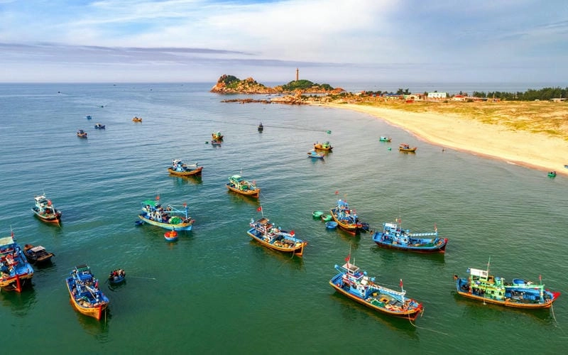Khởi đầu ngày mới với Bình minh Bình Thuận