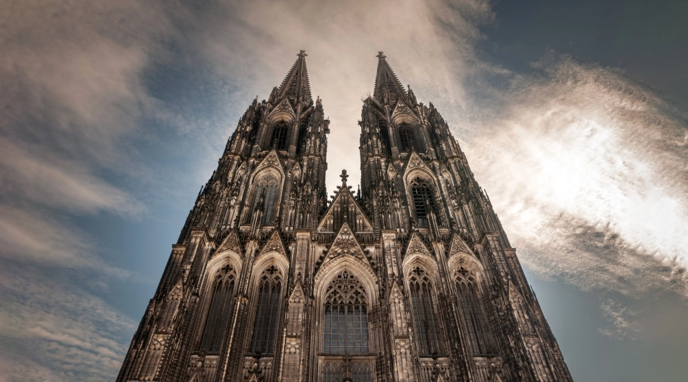 Kiến trúc nhà thờ Cologne gây choáng ngợp từ cái nhìn đầu