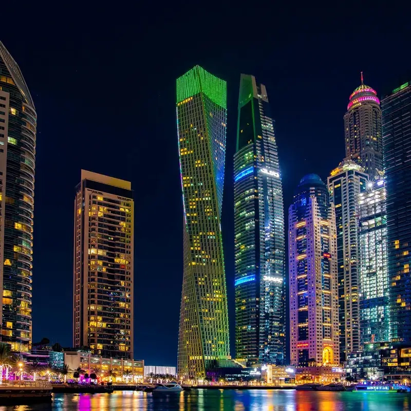 Kinh nghiệm tham quan Cayan Tower