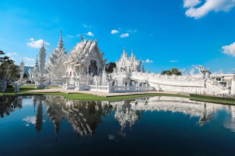 Kinh nghiệm tham quan Chùa Trắng
