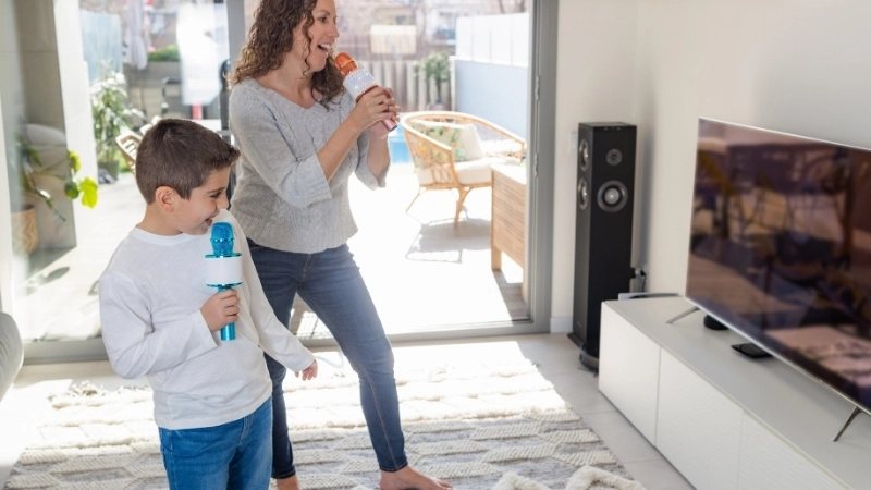 Làm thế nào để tổ chức buổi hát karaoke tại nhà?