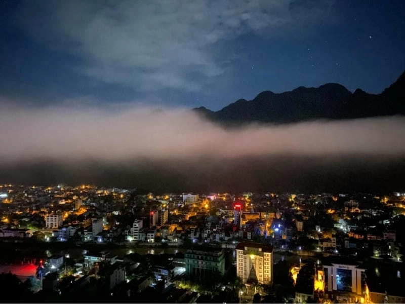 Lặng lẽ lấp lánh Hà Giang về đêm