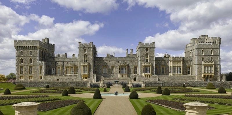 Lâu đài Windsor là biểu tượng lịch sử nước Anh