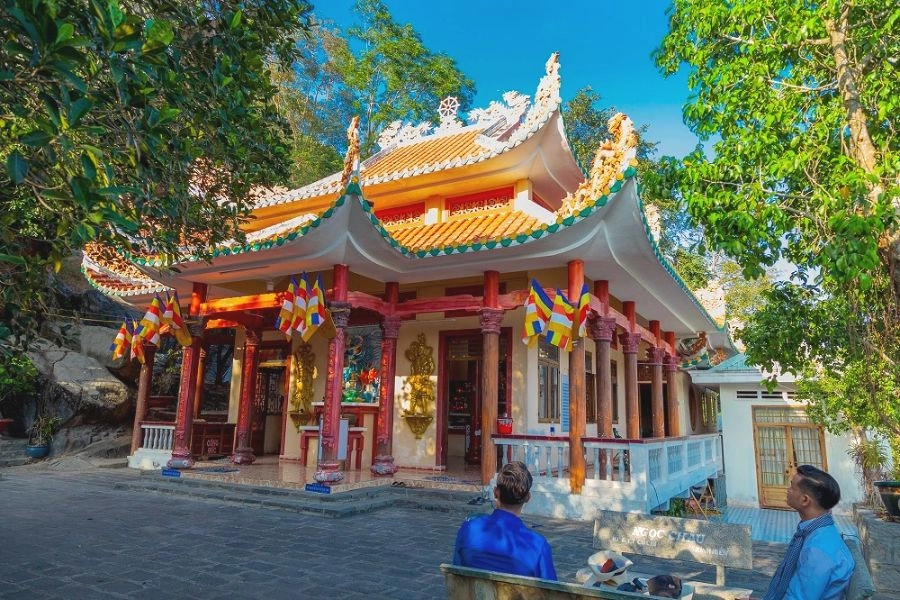 Lịch sử hình thành núi Bà Đen và truyền thuyết bí ẩn