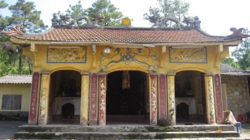 Lịch sử hình thành và phát triển chùa Ba Vàng