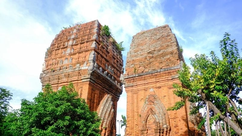 Lịch sử Tháp Đôi Quy Nhơn ghi dấu thời gian