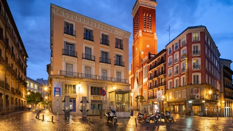 Madrid lung linh khi đêm về
