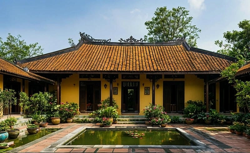 Mái ngói Quảng Bình cổ kính tô điểm nhà rường truyền thống