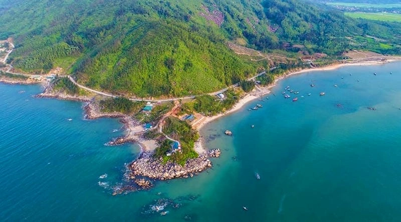 Mê mẩn cát trắng mùa hè trải dài tinh khôi