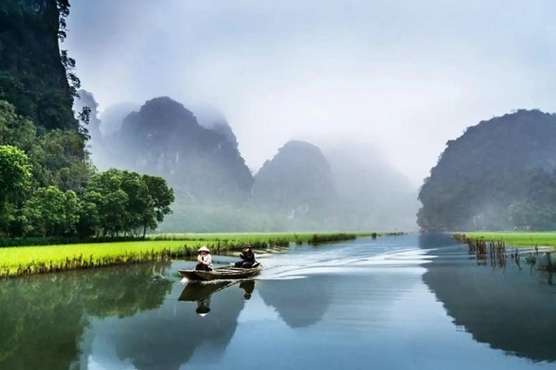 Mùa đông Tam Cốc thơ mộng hòa quyện sương mù
