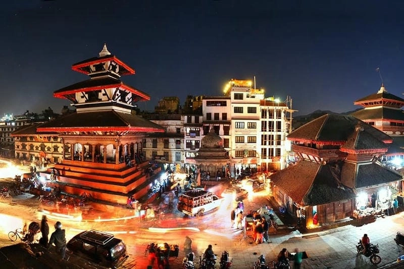 Mùa xuân về đêm ở Nepal lung linh huyền ảo