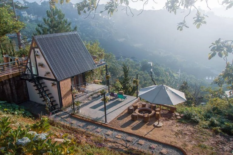 Ngắm Villa đồi chè Đà Lạt sương mù villa Đà Lạt huyền ảo
