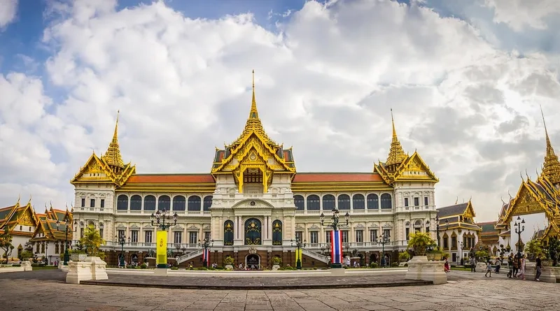 Ngỡ ngàng trước vẻ đẹp Cung điện Hoàng gia Bangkok